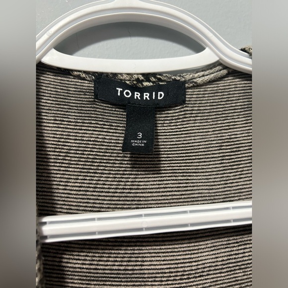 Torrid Plus Size Black and Ivory Drape Cardigan Jacket - Picture 9 of 13